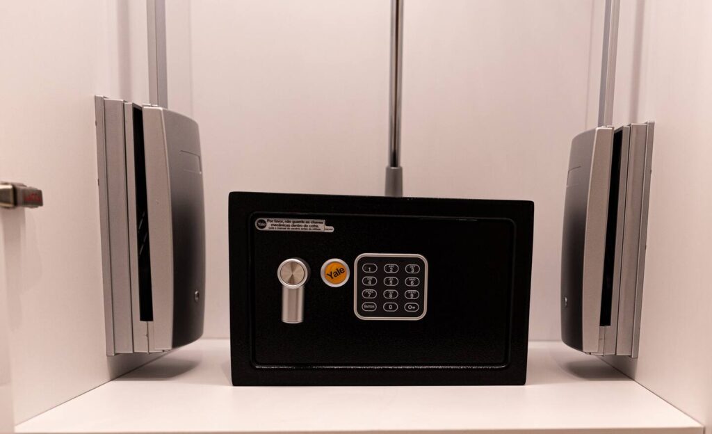 8f740f79-dfdc-4019-bd11-4d0bd3b1b9d9