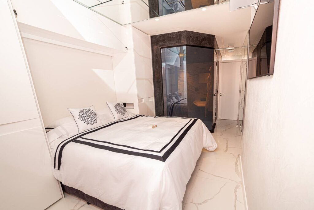 9d4a8123-f5b1-442a-a872-5ef8a693b5c2