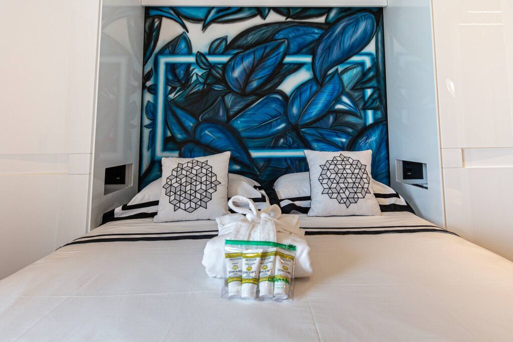 ce520e43-d72d-443f-9b84-d4e4a2bbb70d